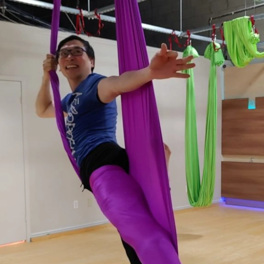 Thomas Ding – Aerial Yoga Instructor | SkyFlow Yoga, Markham