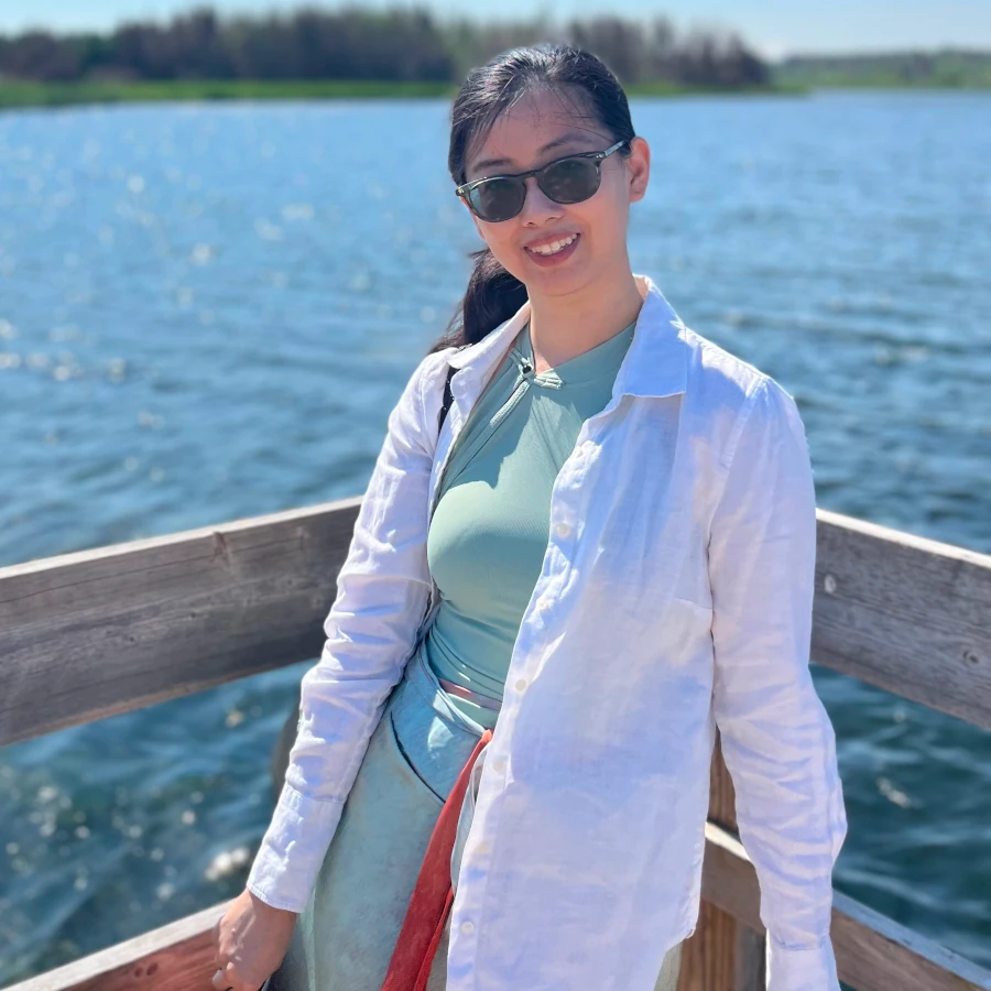 Wen Di Ma – Certified Aerial Yoga Instructor | SkyFlow Yoga, Markham